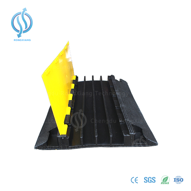 900mm 4 channel cable protector